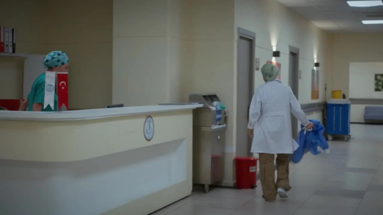 Кадры из сериала Бахар 5 серия 2 сезон (2024)